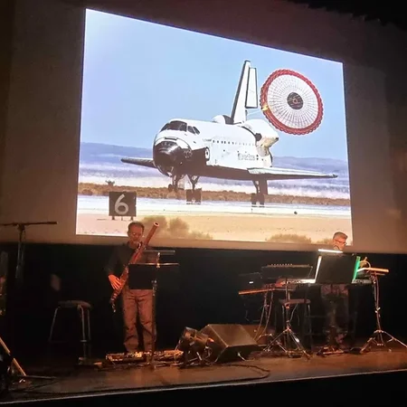 EN APENSANTEUR Philippe Perrin & Inventor SHUTTLE